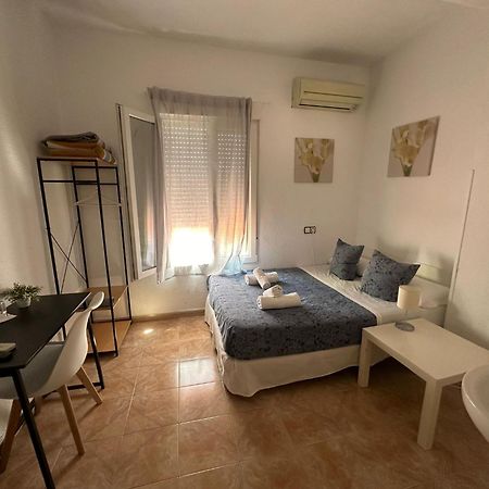 Hostal Arrate Madrid Exterior foto