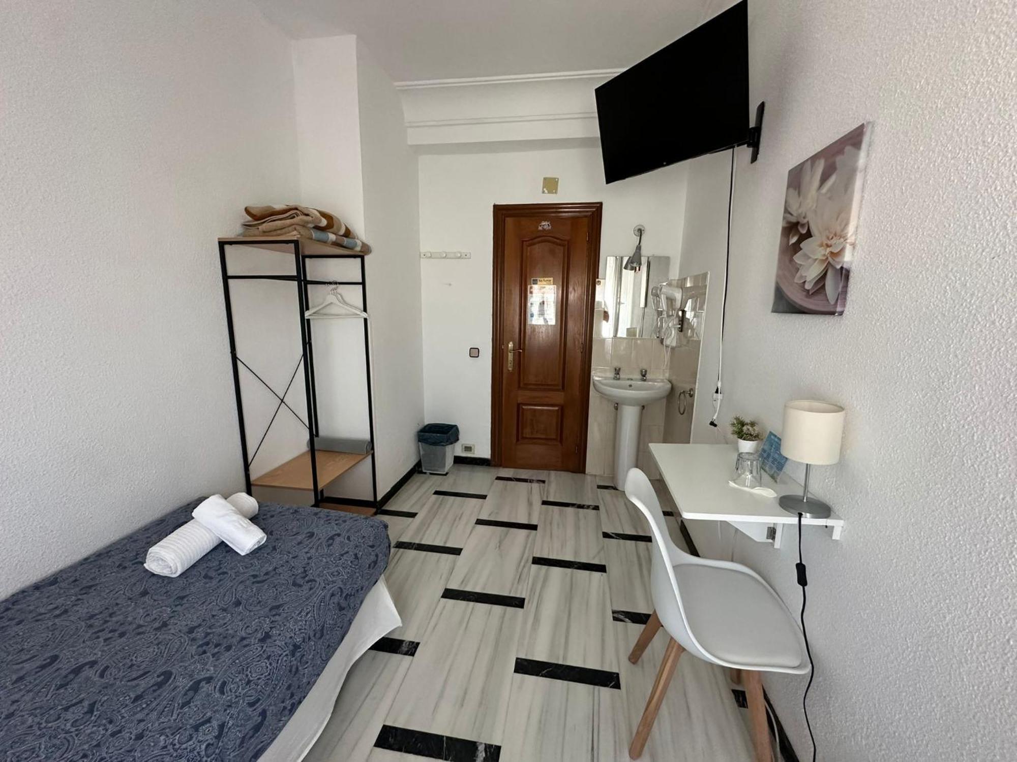Hostal Arrate Madrid Exterior foto
