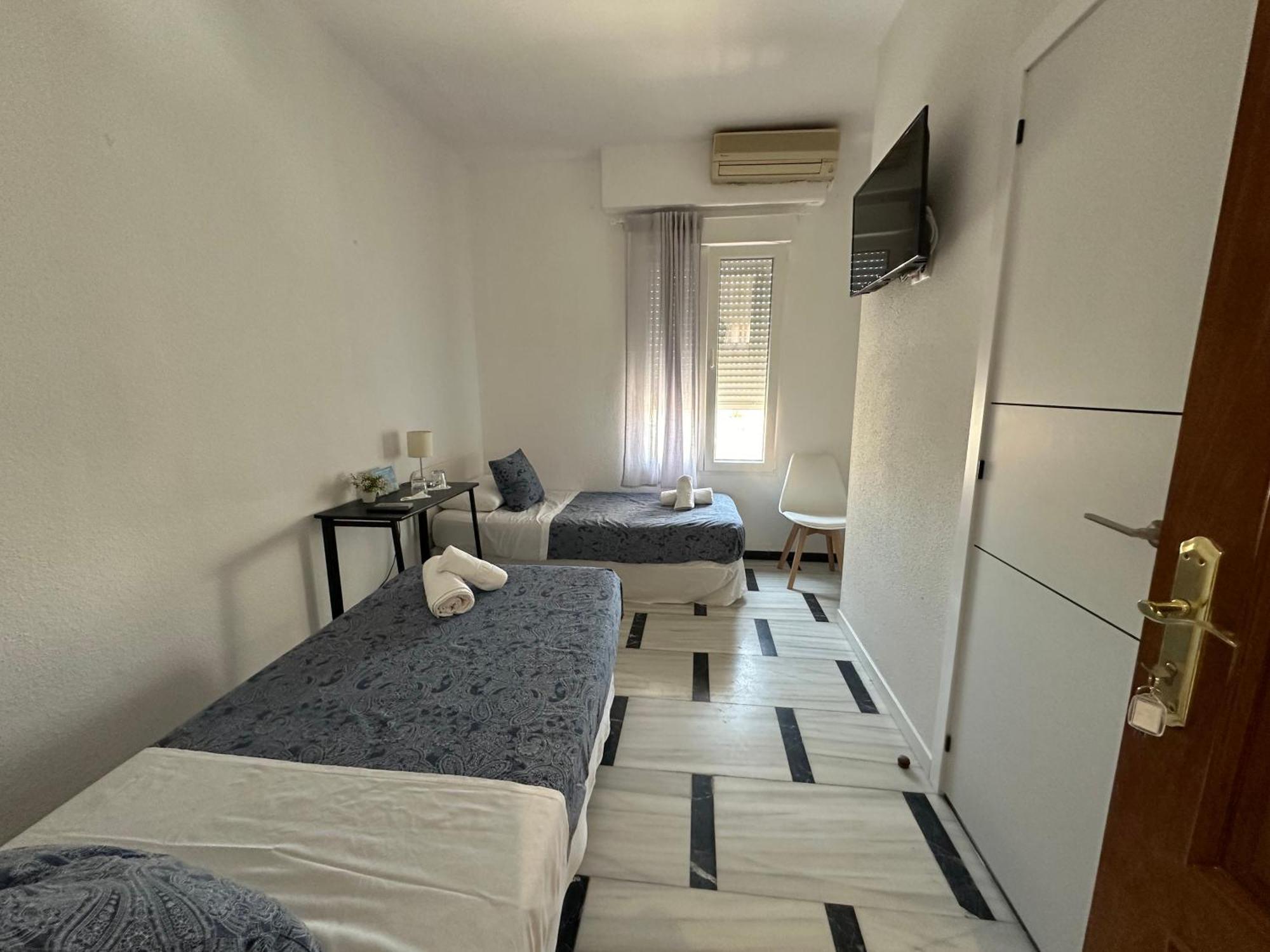Hostal Arrate Madrid Exterior foto