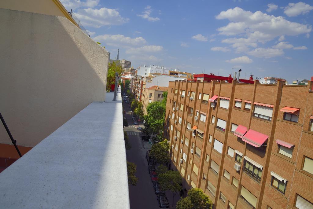 Hostal Arrate Madrid Exterior foto